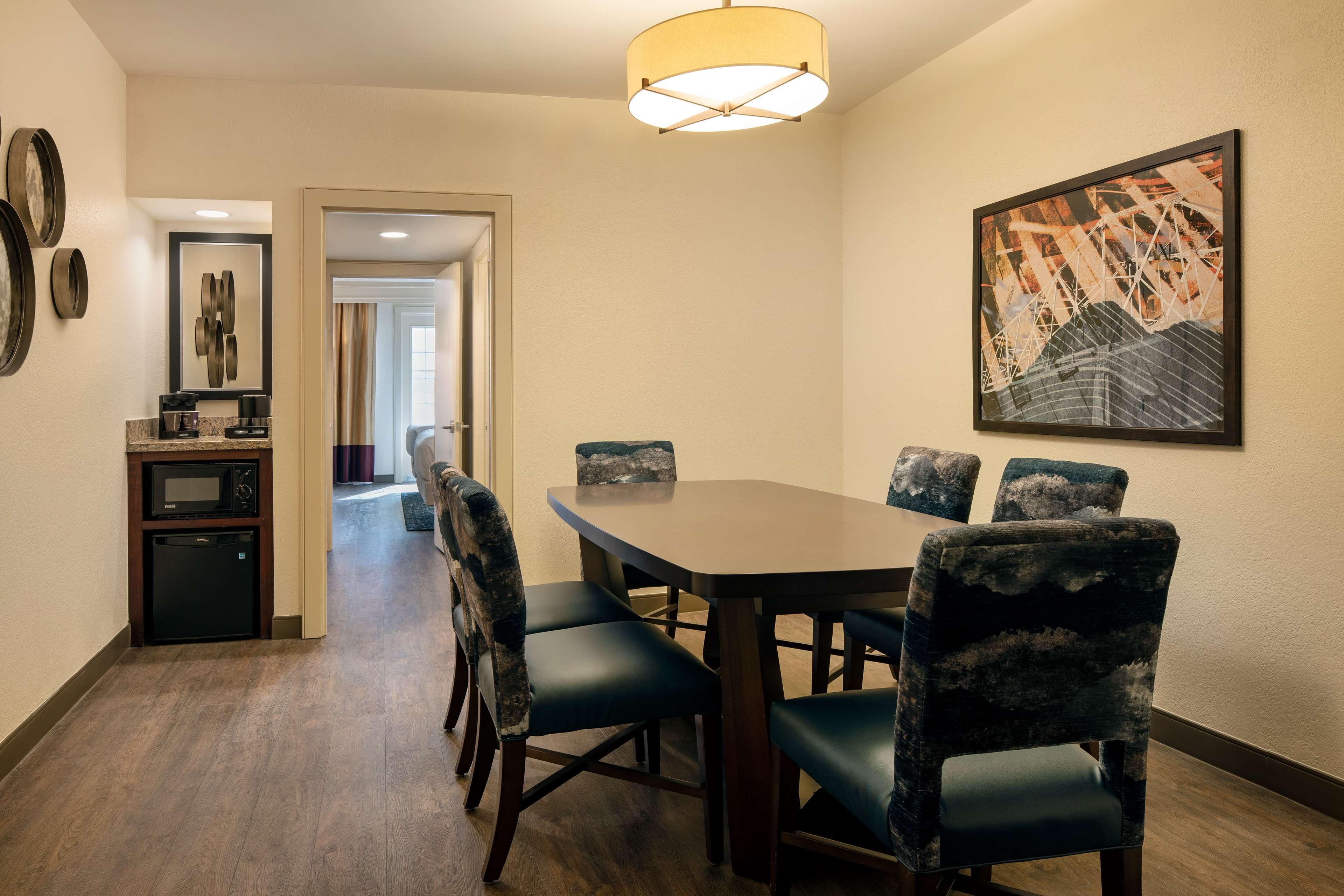 Embassy Suites By Hilton New Orleans Convention Center Exteriör bild