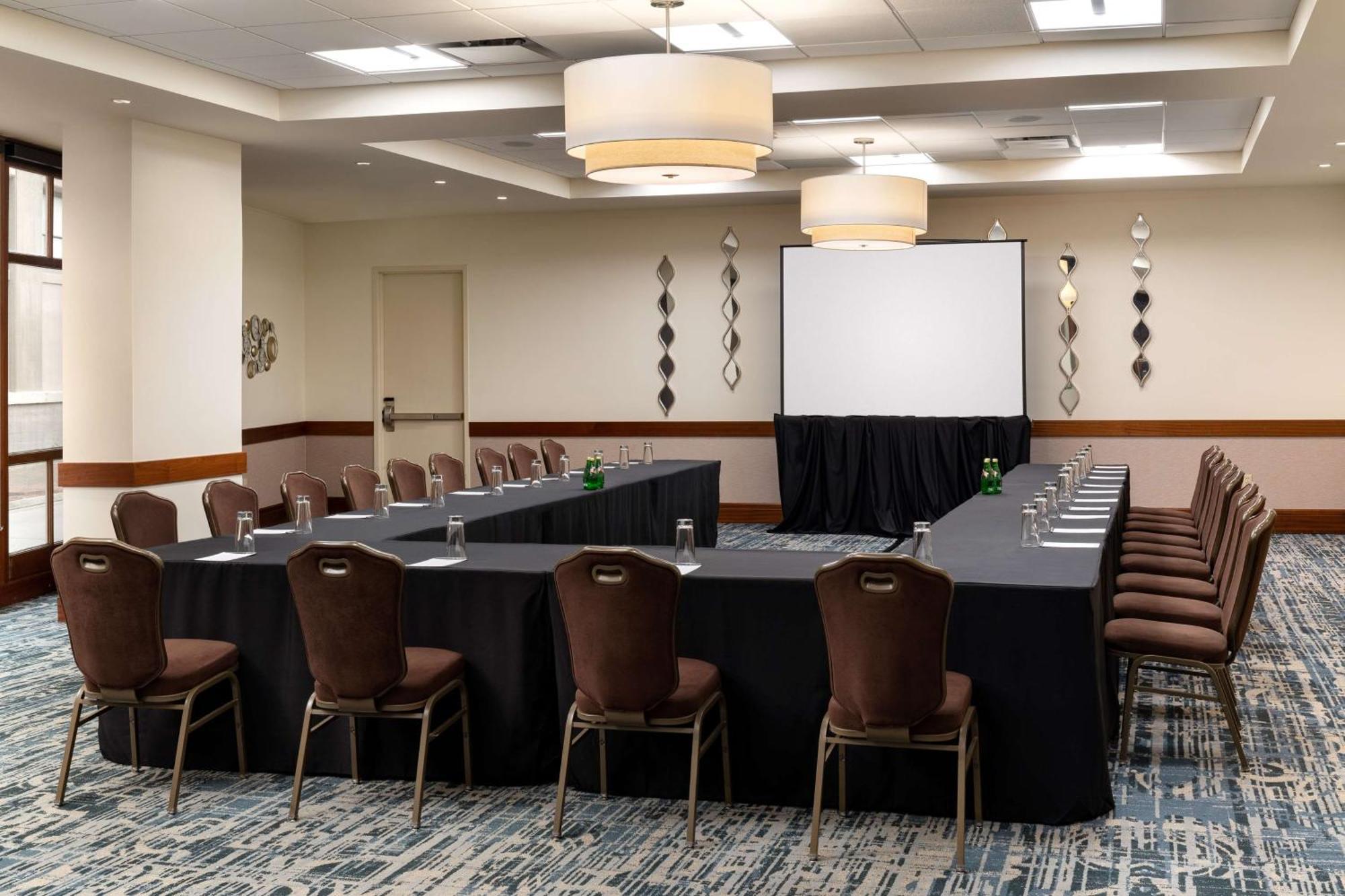 Embassy Suites By Hilton New Orleans Convention Center Exteriör bild