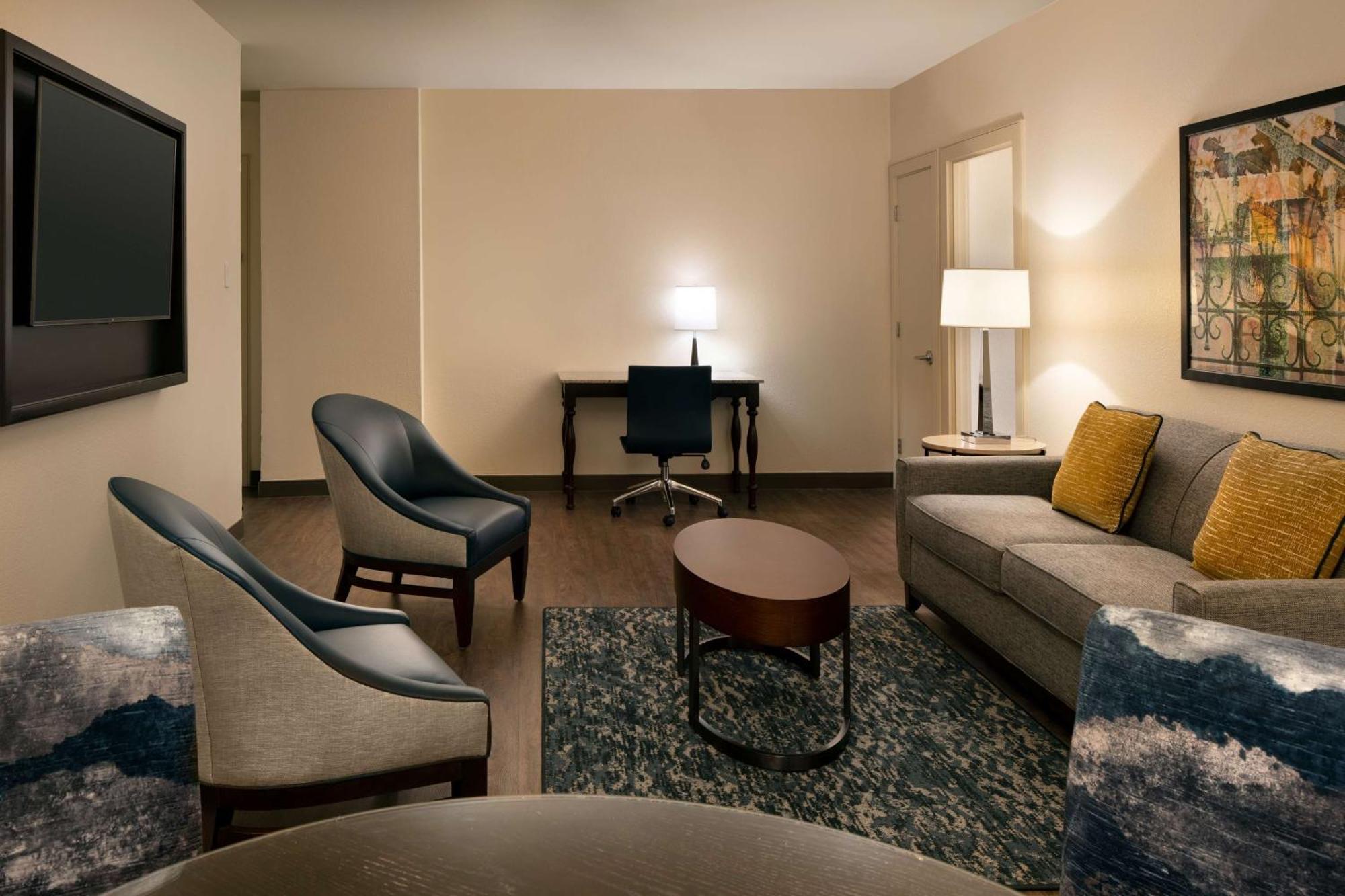 Embassy Suites By Hilton New Orleans Convention Center Exteriör bild