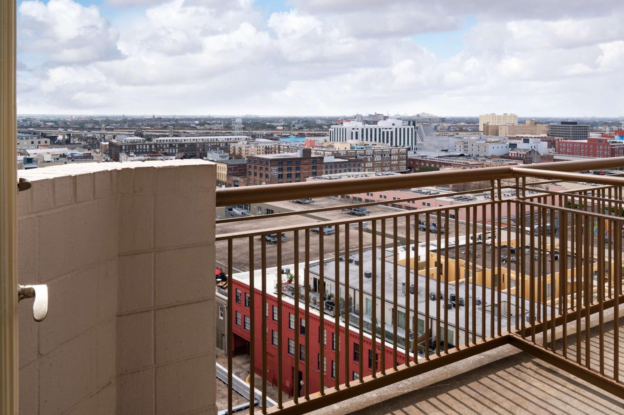 Embassy Suites By Hilton New Orleans Convention Center Exteriör bild